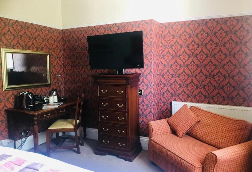 هتل Clarence Court