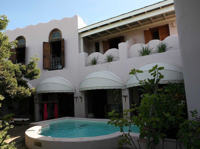 هتل Grand Africa Rooms And Rendezvous