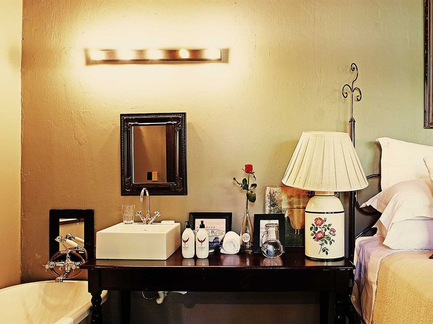 هتل Grand Africa Rooms And Rendezvous