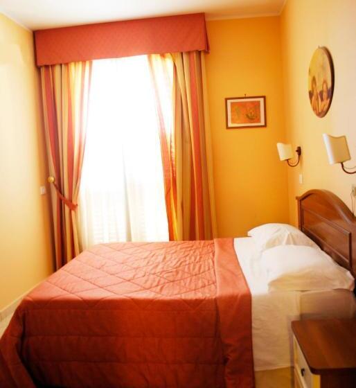 هتل Greta Rooms