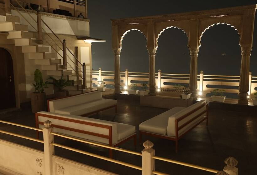 Fotos del hotel Guleria Kothi At Ganges:  24