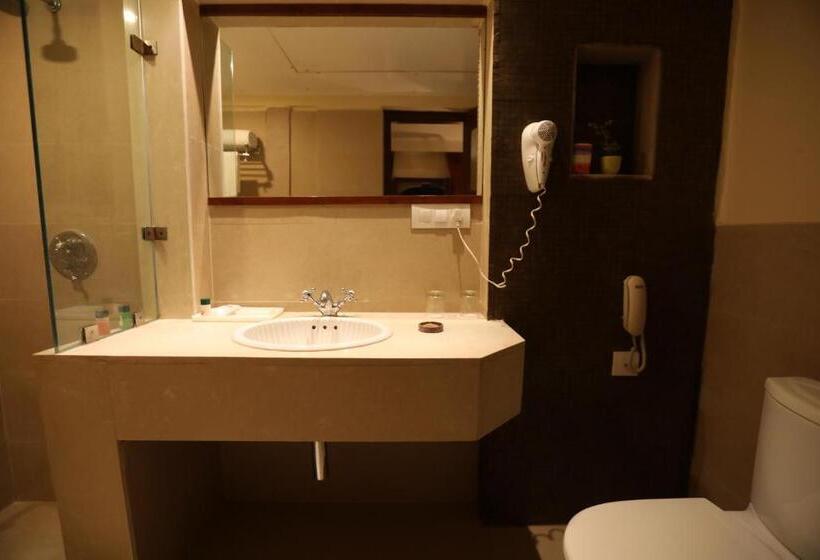 Fotos del hotel Guleria Kothi At Ganges:  26