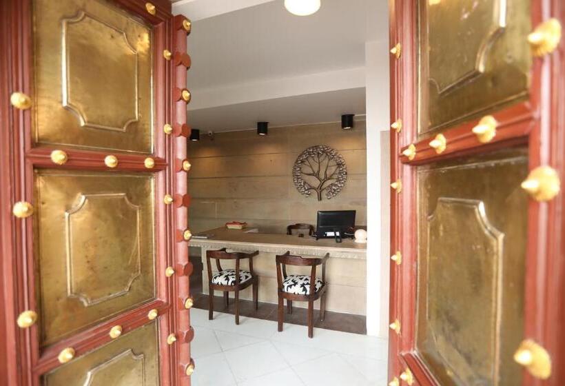 Fotos del hotel Guleria Kothi At Ganges:  42