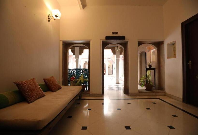 Fotos del hotel Guleria Kothi At Ganges:  16