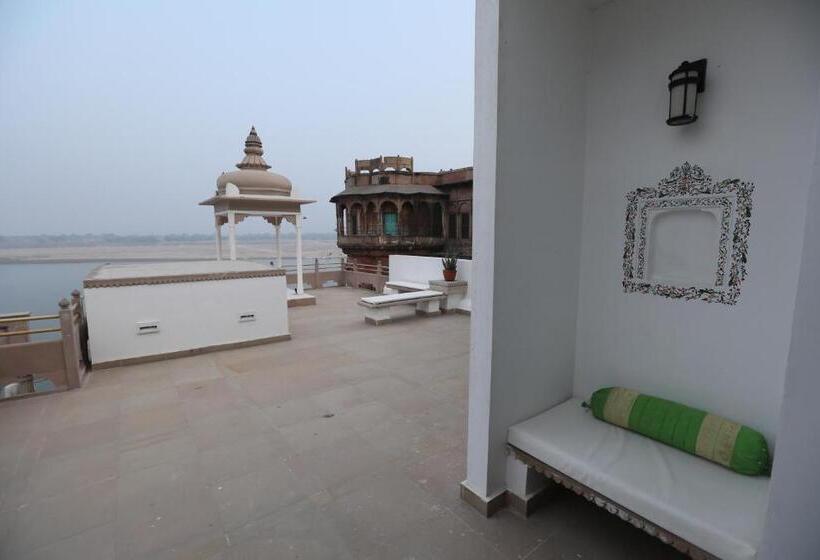 Fotos del hotel Guleria Kothi At Ganges:  15