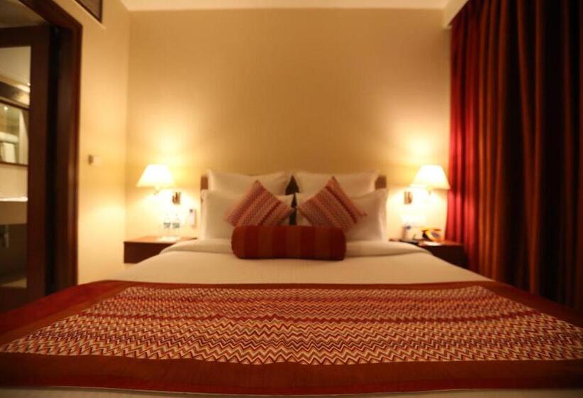 Fotos del hotel Guleria Kothi At Ganges:  40