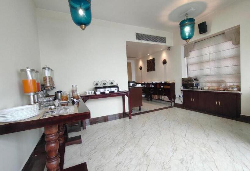 Fotos del hotel Guleria Kothi At Ganges:  21