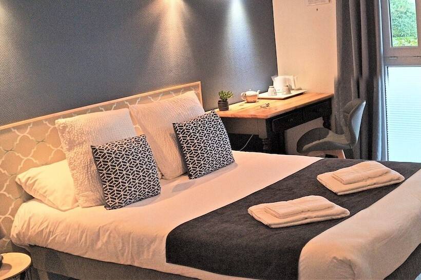 ホテル Logis Hôtel La Rosière