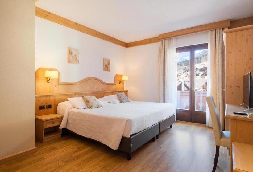 هتل Il Piccolo Dolomiti Resort