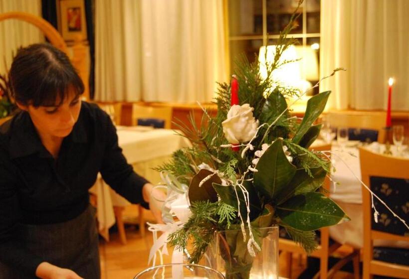 هتل Il Piccolo Dolomiti Resort