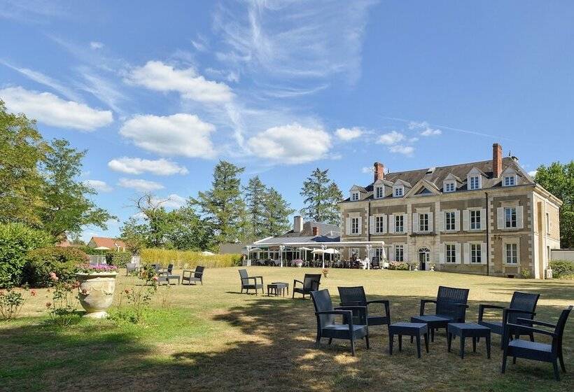 Hotel Logis Domaine De Valaudran