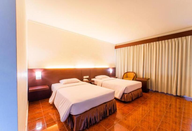 Adika Hotel Bahtera