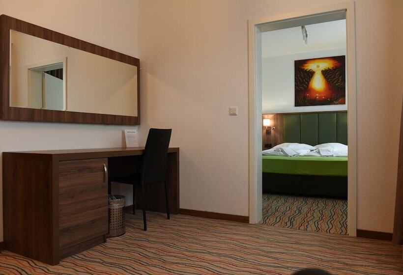 Отель Olive Inn