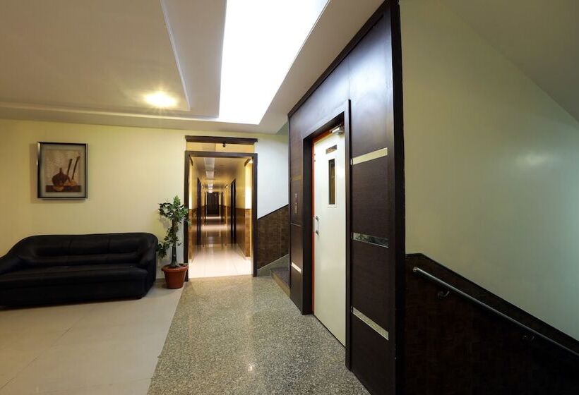 هتل Sai Grand Castle Inn