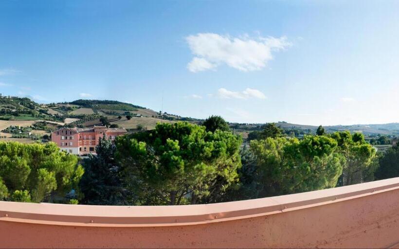هتل Torresi