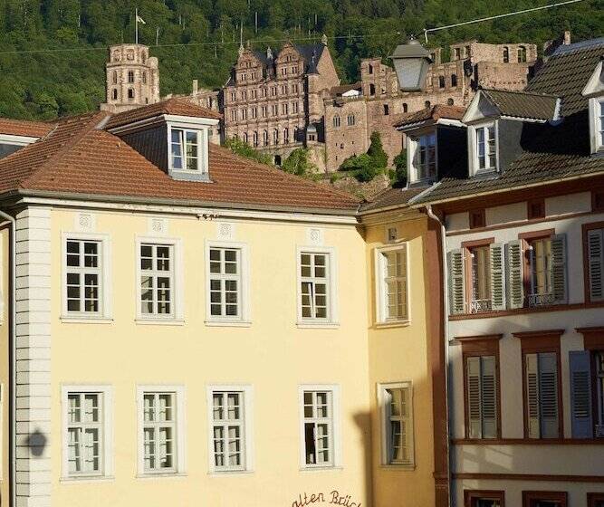 هتل Zur Alten Brucke