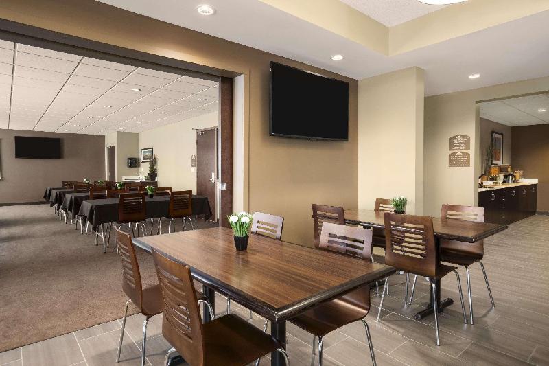 Microtel Inn And Suites By Wyndham Weyburn