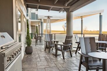 Microtel Inn And Suites By Wyndham Weyburn