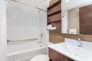 Microtel Inn And Suites By Wyndham Weyburn