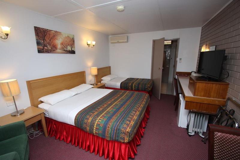 汽车旅馆  Statesman Motor Inn