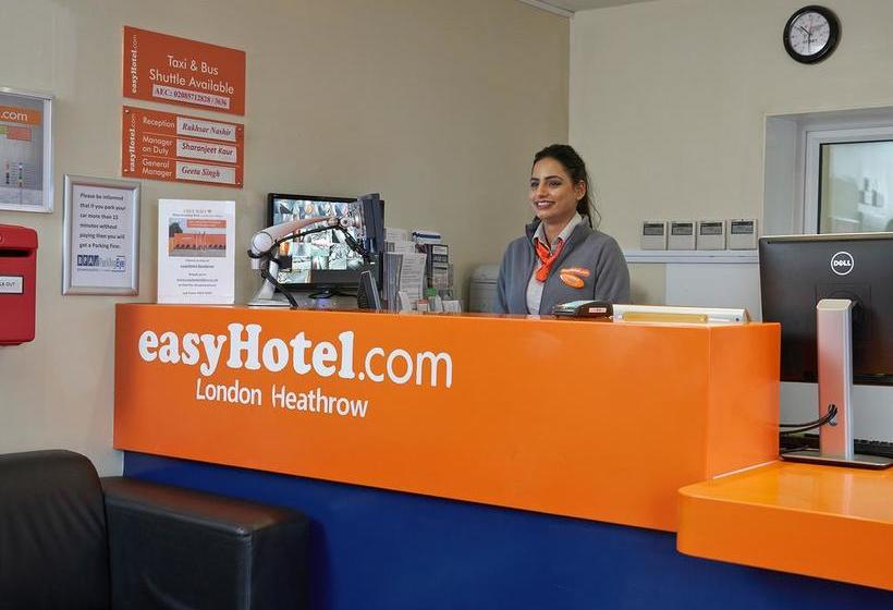 בית מלון כפרי Easy London Heathrow