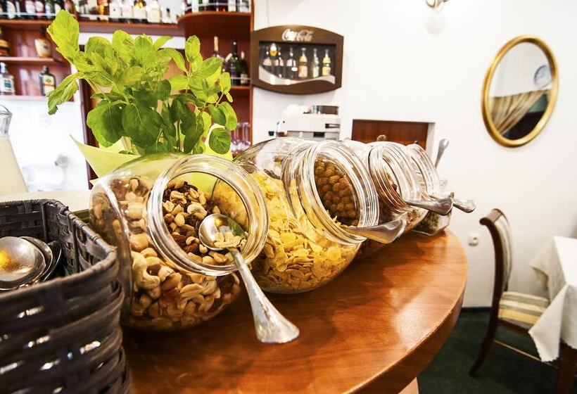 Fotos del hotel Artur:  16