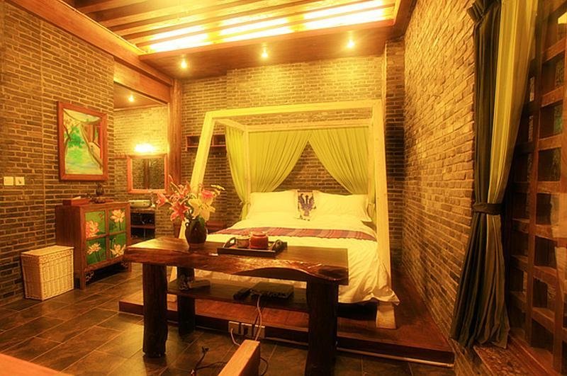 هتل Blossom Hill Inn Lijiang Springland