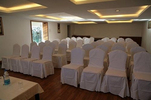호텔 Deccan Park Resort