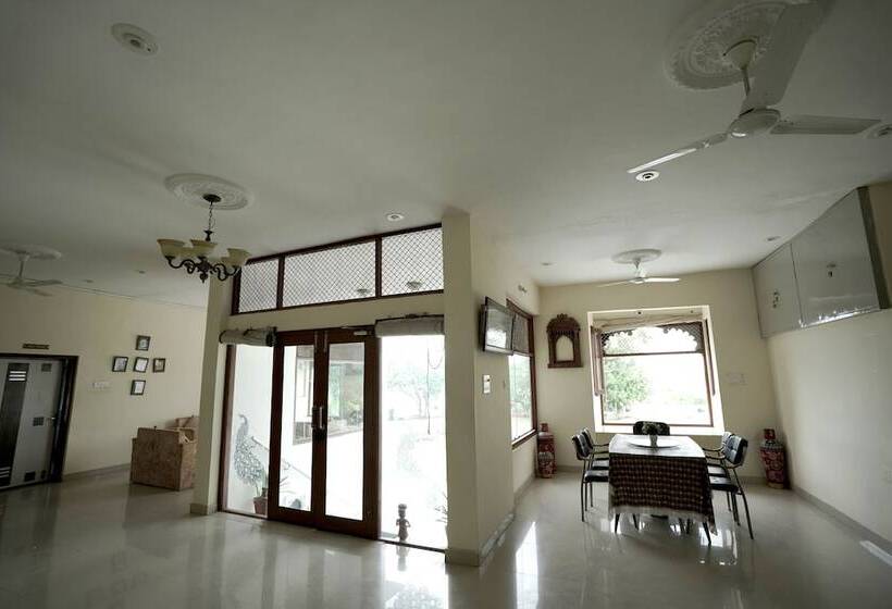 Hotel Devendragarh Palace Luxury Paying Guest House