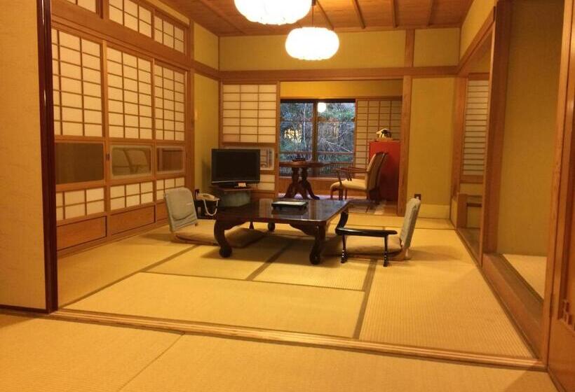 فندق Futsukaichi Hot Spring  Daimaru Besso