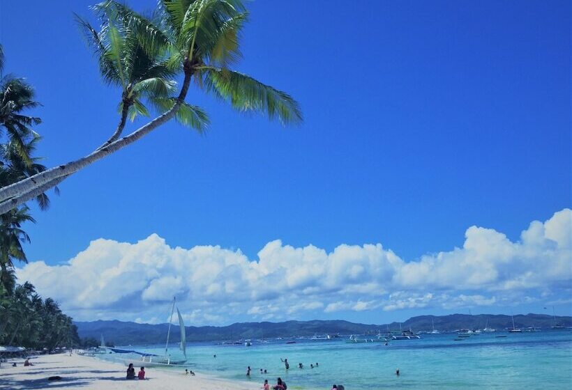 هتل Grand Blue Beach