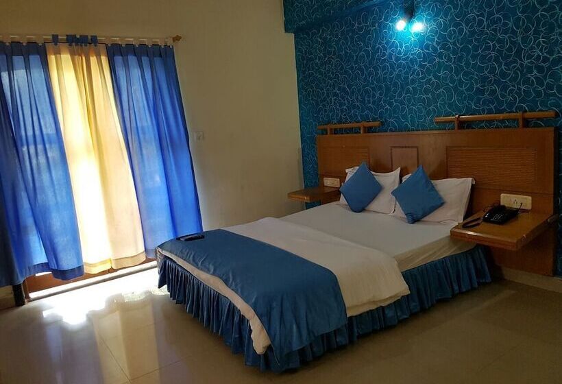 Hotel Krish Holiday Inn Baga