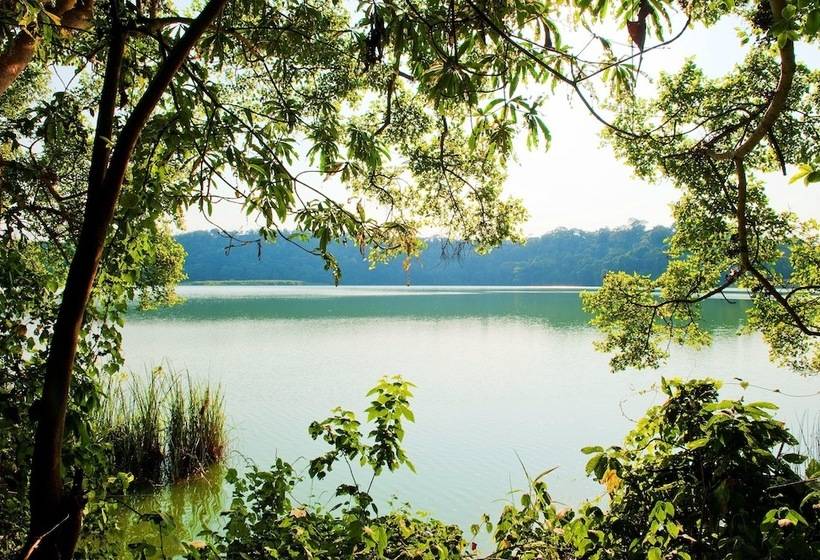 هتل Lake Duluti Lodge