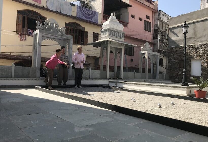 هتل Madri Haveli