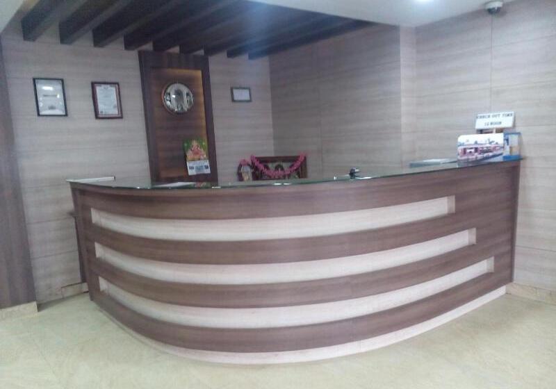 ホテル Preethi Palace