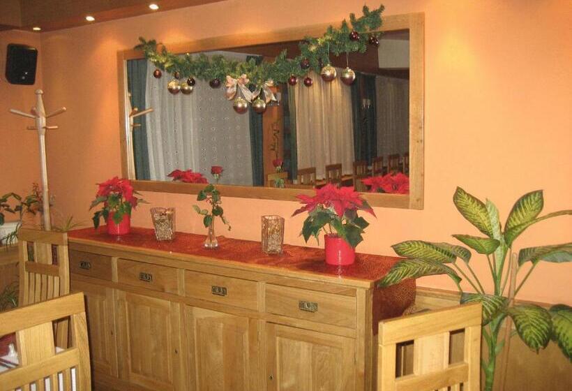 בית מלון כפרי Restaurant Gonduzo