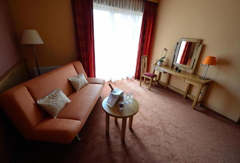 בית מלון כפרי Restaurant Gonduzo