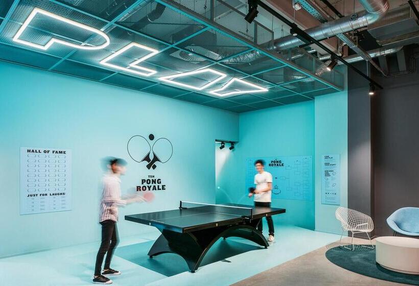 هتل The Social Hub Rotterdam