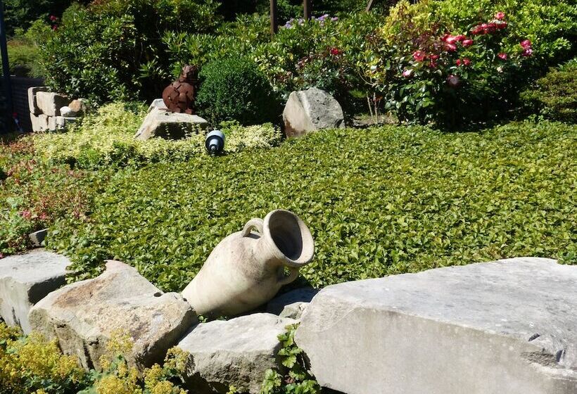 بنسيون Evering