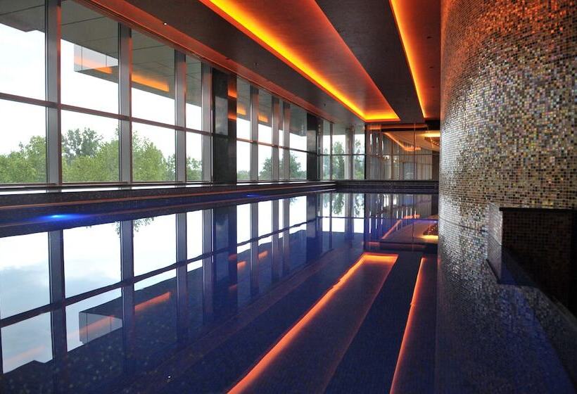 渡假胜地 Four Points By Sheraton Kecskemét Hotel és Konferenciaközpont