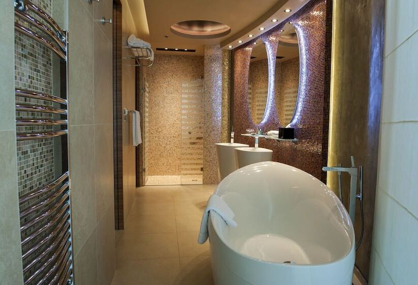 אתר נופש Four Points By Sheraton Kecskemét Hotel és Konferenciaközpont