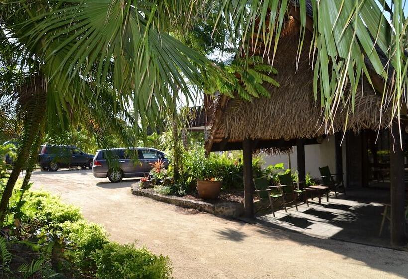 استراحتگاه Muri Beachcomber