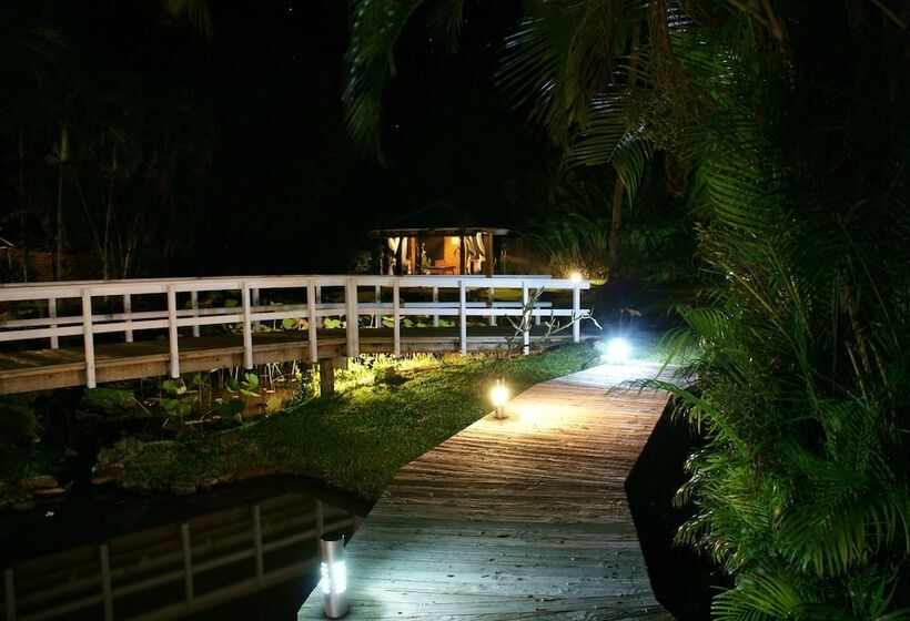 استراحتگاه Muri Beachcomber