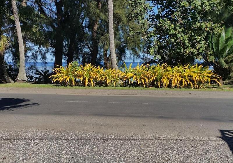 استراحتگاه The Black Pearl Beach Side Apartments