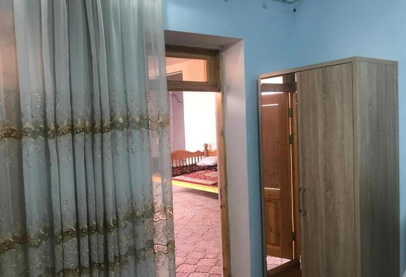 بنسيون Sitora Star Guest House