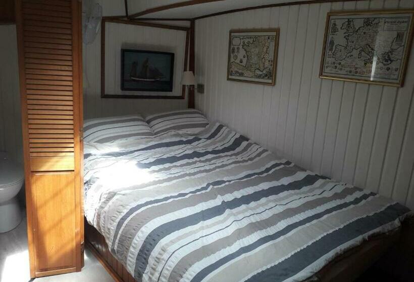مبيت وإفطار Peniche Caroline