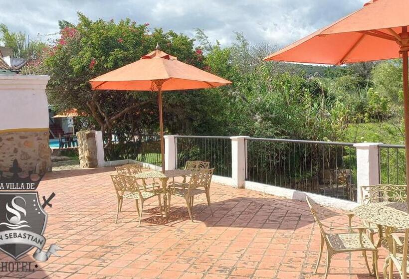 هتل La Villa De San Sebastian
