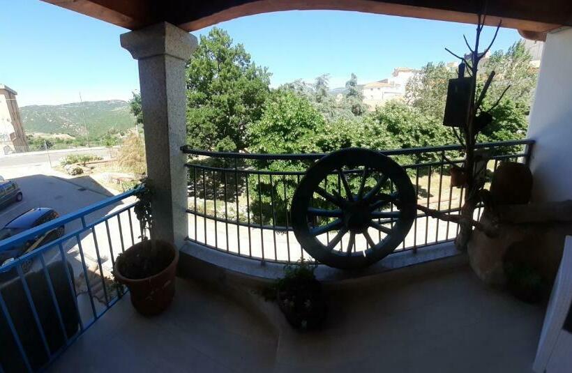펜션 Bed And Breakfast Murales Orgosolo