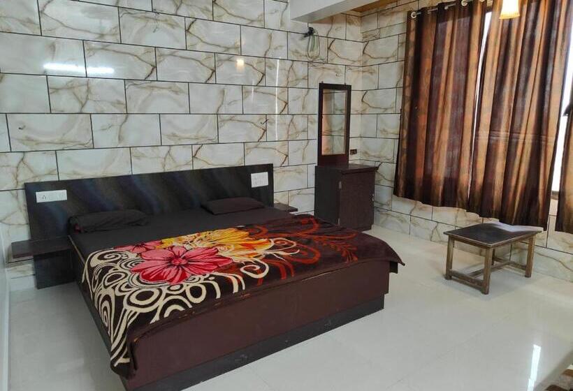 پانسیون Hiral Valley View Residency Matheran