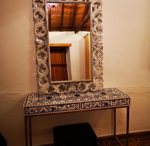 پانسیون Suite Zen Y Cueva Refugio